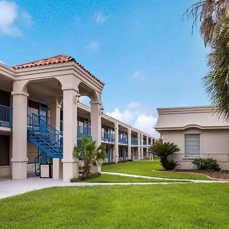 Travelodge By Wyndham Baton Rouge East Luaran gambar